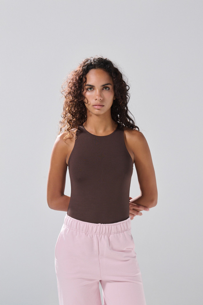 Body manga sisa unicolor con cuello redondo

