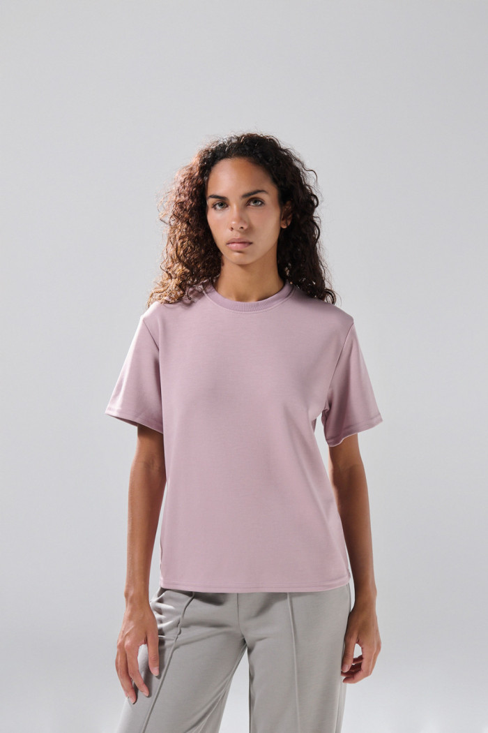 Camiseta en tela suave manga corta unicolor holgada
