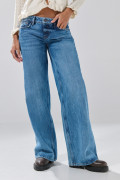 Jean infaltables tipo open leg azul medio con bota ancha
