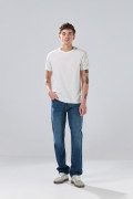 Jean azul oscuro 90´S infaltables con tiro bajo
