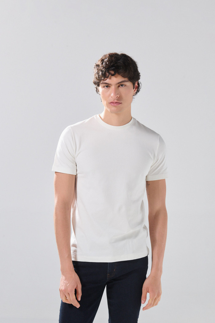 Camiseta en algodón infaltables unicolor con cuello redondo
