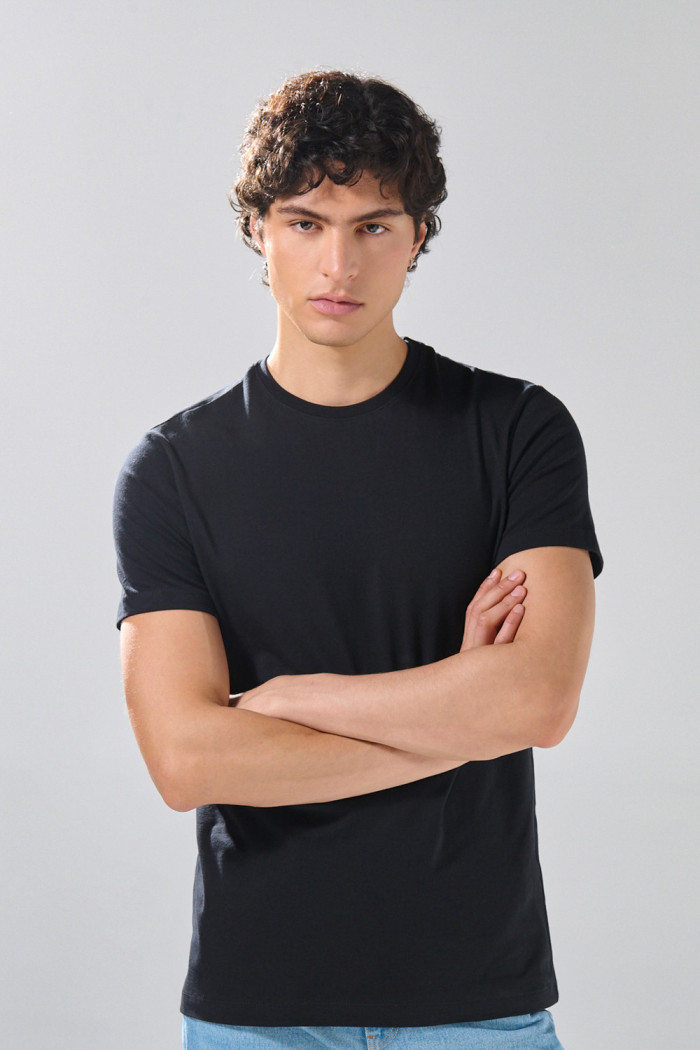 Camiseta en algodón infaltables unicolor con cuello redondo
