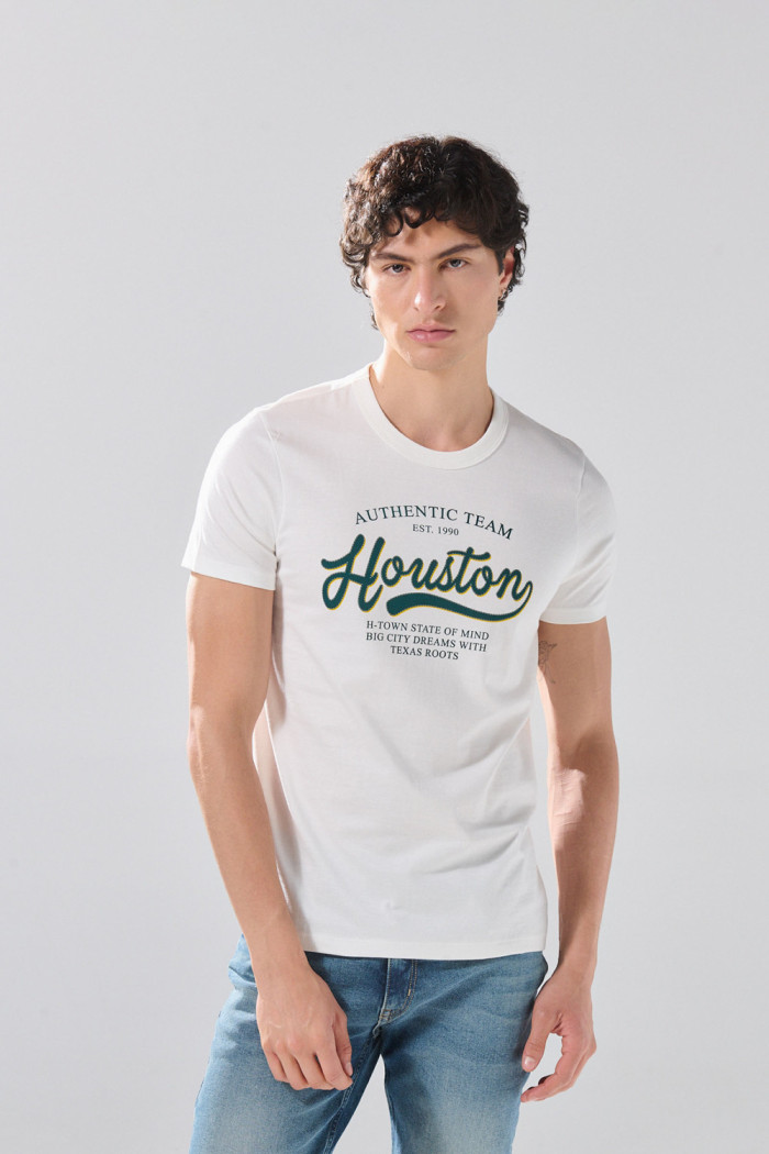 Camiseta en algodón college crema clara con cuello redondo

