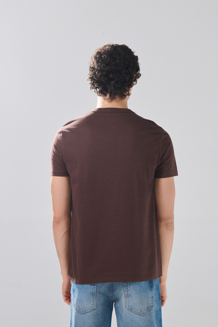 Camiseta unicolor en algodón infaltables con manga corta

