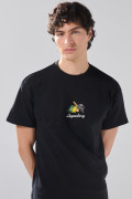 Camiseta negra en algodón manga corta con arte college 

