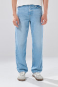 Jean baggy azul claro infaltables bota ancha con tiro medio
