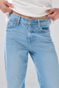 Jean baggy azul claro infaltables bota ancha con tiro medio
