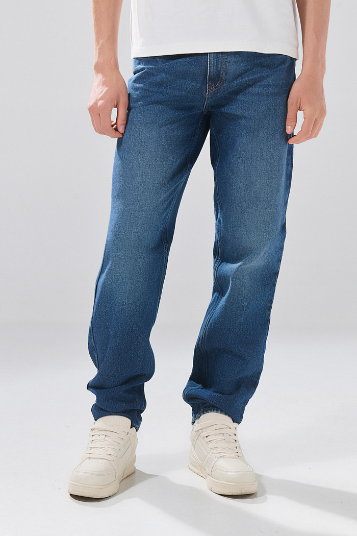 Jean 90´S infaltables tiro bajo azul oscuro con 5 bolsillos
