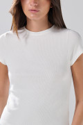 Camiseta en rib infaltables unicolor con manga corta

