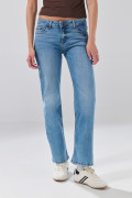 Jean azul straight leg bota recta infaltables con tiro alto

