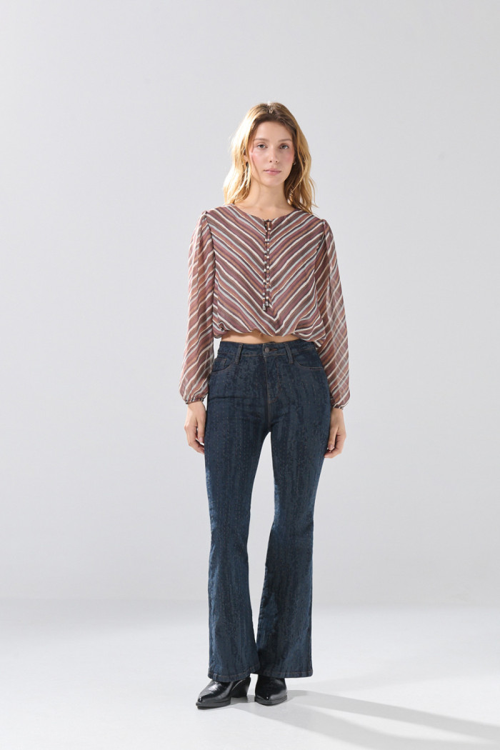 Blusa manga larga café oscura con rayas de Boho Club
