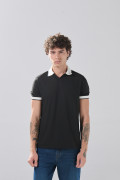 Camiseta polo unicolor con contrastes y texturas de Boho Club
