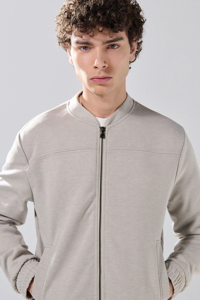 Chaqueta bomber cazadora kaki con bolsillos