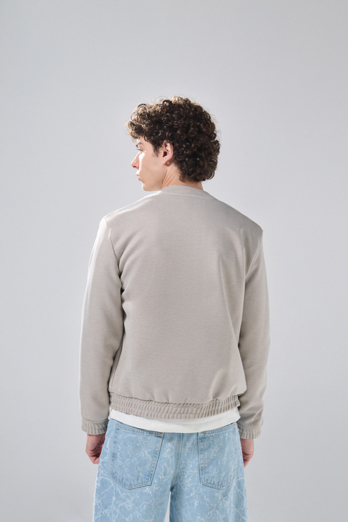 Chaqueta bomber cazadora kaki con bolsillos