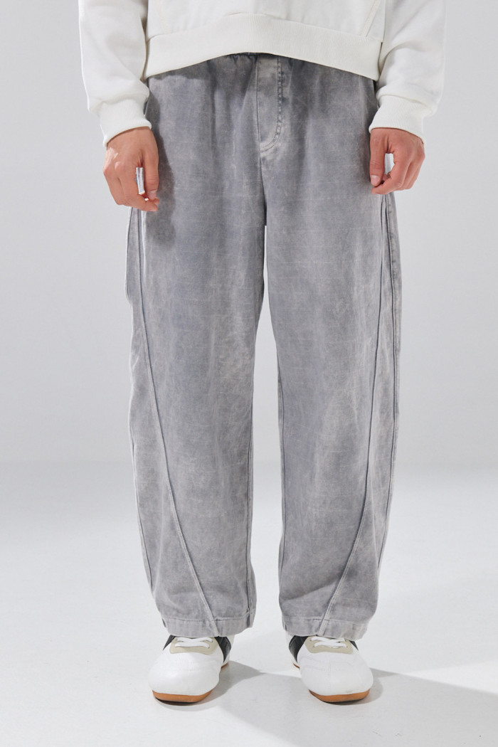Pantalón bota recta jogger unicolor de Boho Club

