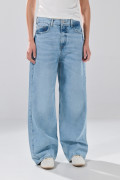 Jean baggy azul claro bota ancha infaltables con tiro medio
