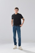 Jean azul oscuro slim infaltables tiro bajo con bolsillos
