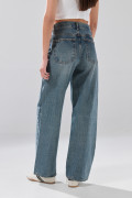 Jean baggy infaltables azul medio bota ancha con desgastes
