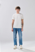 Jean infaltables azul medio straight leg con bota recta
