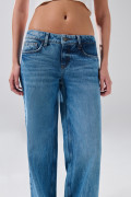 Jean open leg azul medio infaltables bota ancha con tiro bajo
