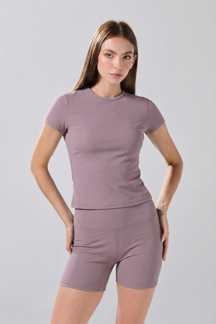 Camiseta ajustada infaltables con cuello redondo unicolor
