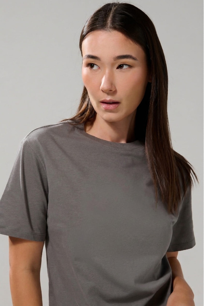 Camiseta infaltables en algodón unicolor manga corta ajustada
