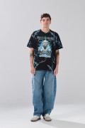 Camiseta negra cuello redondo oversize de Iron Maiden
