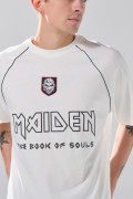 Camiseta manga ranglan oversize crema con arte de Iron Maiden
