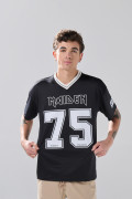 Camiseta cuello V oversize negra con arte de Iron Maiden
