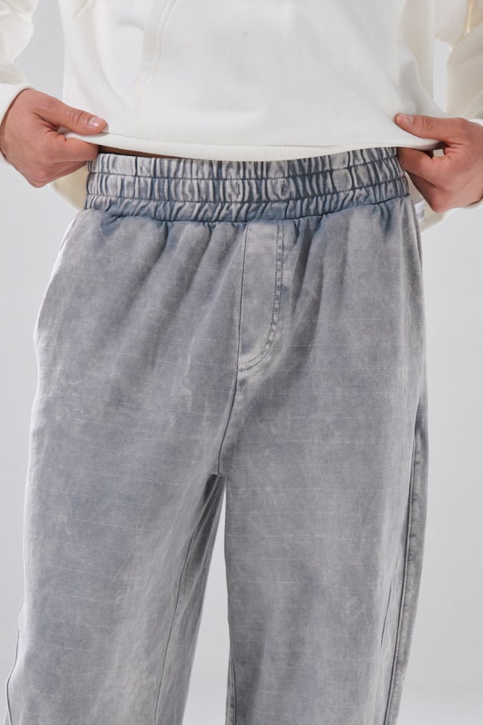 Pantalón bota recta jogger unicolor de Boho Club
