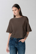 Camiseta crop top unicolor oversize con cuello redondo
