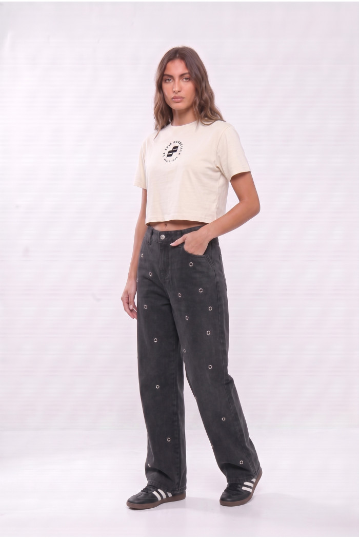 Camiseta crop top crema clara con diseño de Arcángel
