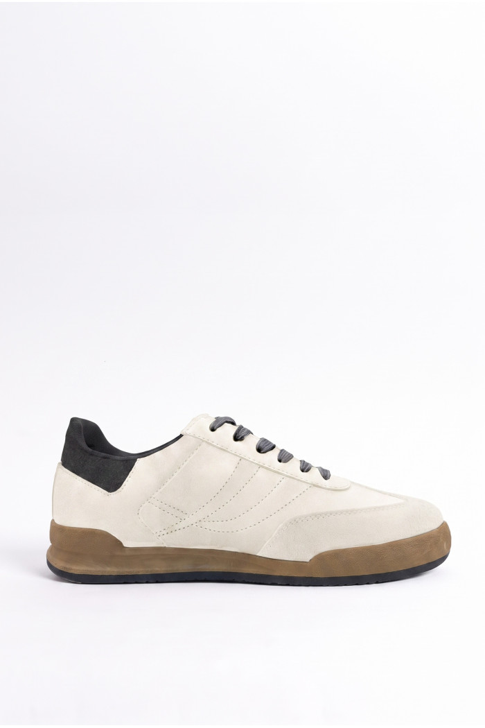 Tenis unicolores casuales con franjas laterales