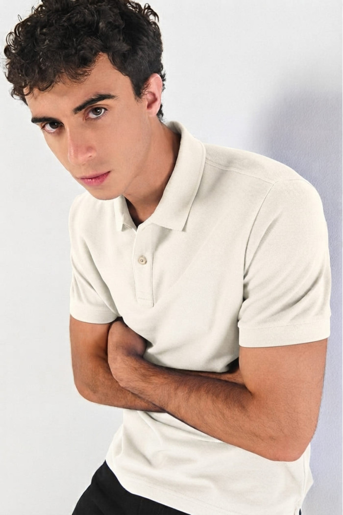Camiseta unicolor polo de Boho Club con manga corta
