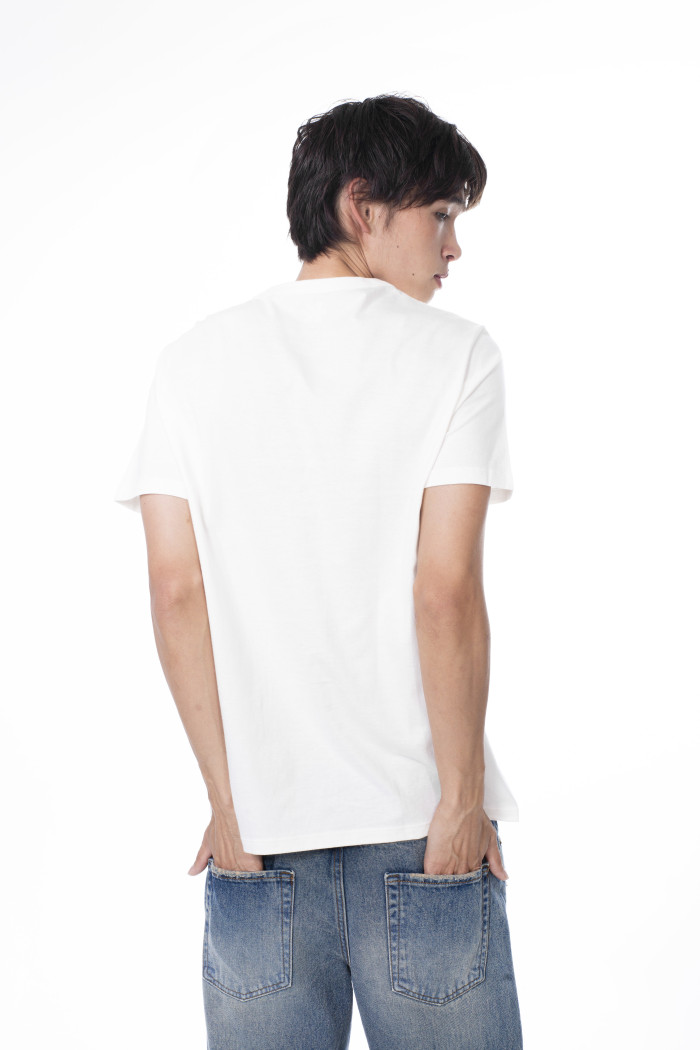 Camiseta crema clara ajustada con manga corta y arte college
