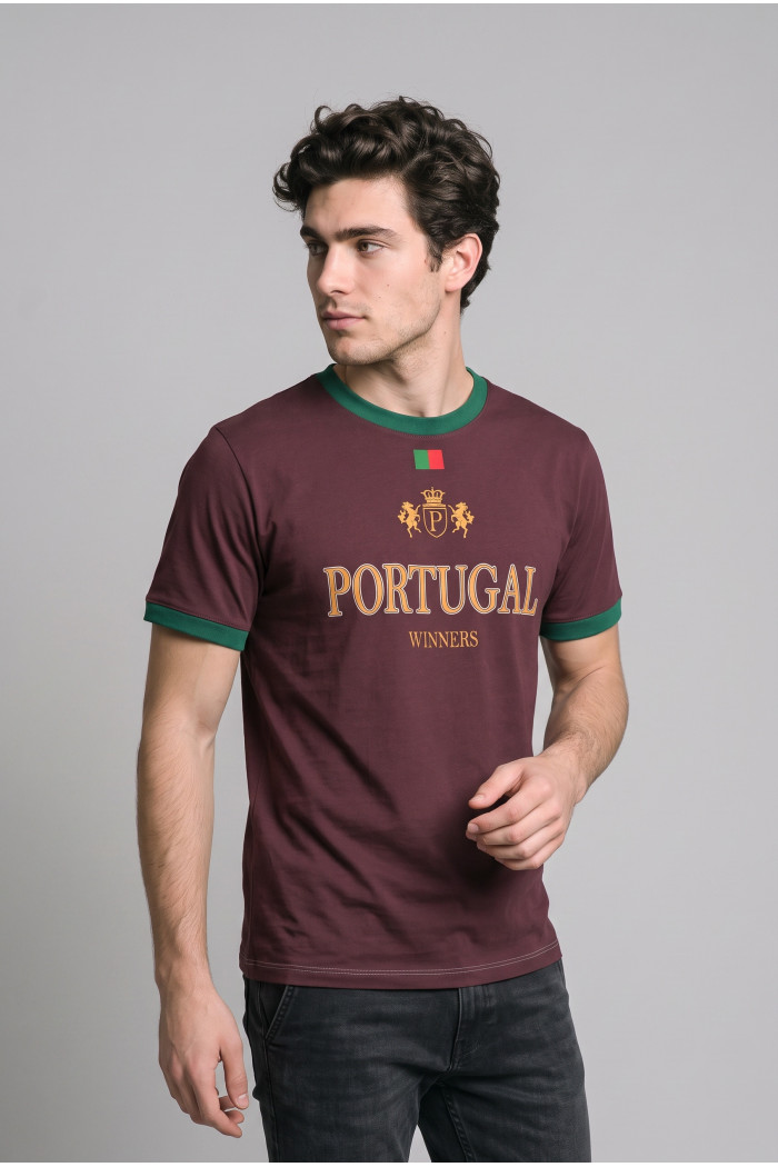 Camiseta manga corta roja intensa college de Fan Edition
