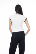 Camiseta manga ranglan college crema con contrastes
