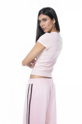 Camiseta manga corta college rosada clara en rib
