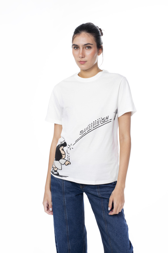 Camiseta manga corta crema clara con diseño de Mafalda
