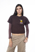 Camiseta crop top café con manga ranglan de Hora de Aventura
