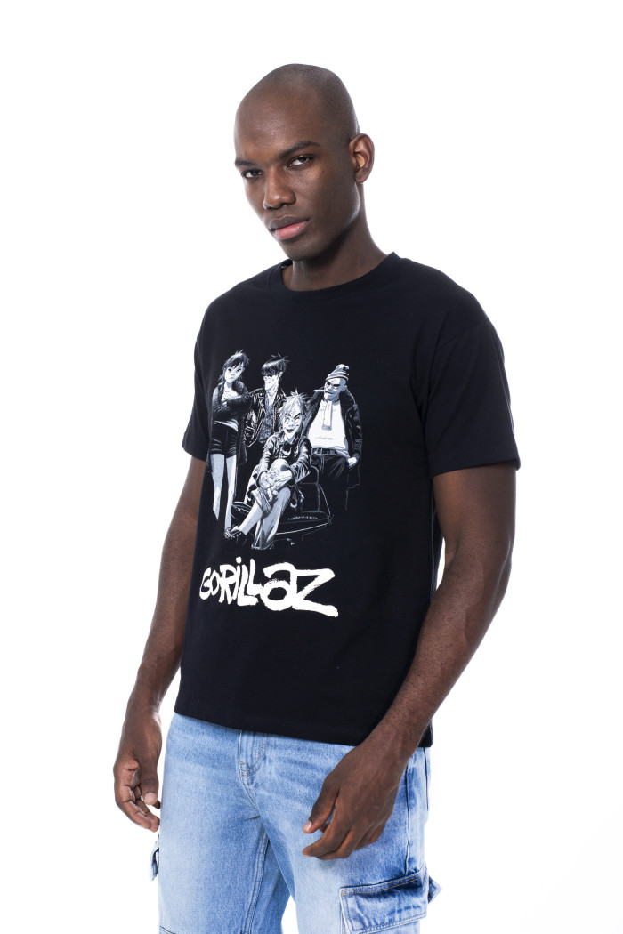Camiseta cuello redondo negra con estampado de Gorillaz
