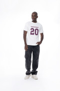 Camiseta crema clara college con corte y cuello redondo
