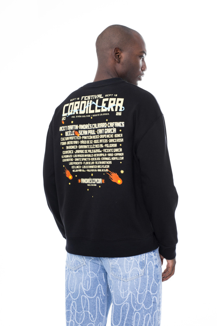 Buzo del Festival Cordillera oversize negro cuello redondo
