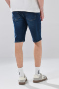 Bermuda de jean infaltables slim azul oscura con 5 bolsillos
