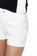Short de jean crema claro con diseños y tiro alto
