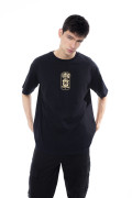 Camiseta negra oversize de Carlos Vives manga corta
