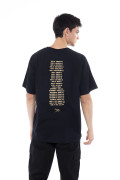 Camiseta negra oversize de Carlos Vives manga corta
