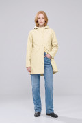 Chaqueta liviana parka unicolor con botones y capota