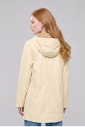 Chaqueta liviana parka unicolor con botones y capota