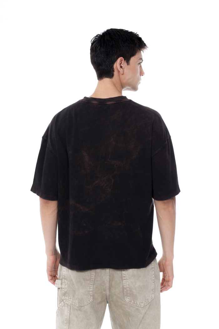 Camiseta con efecto de lavado, cuello redondo oversize con texto estampado
